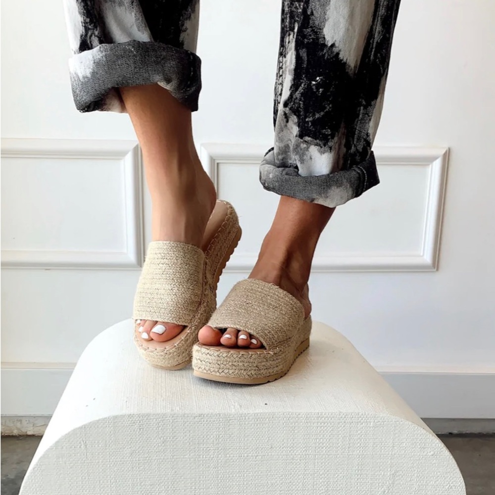 Beach by Matisse Platform Sandals!